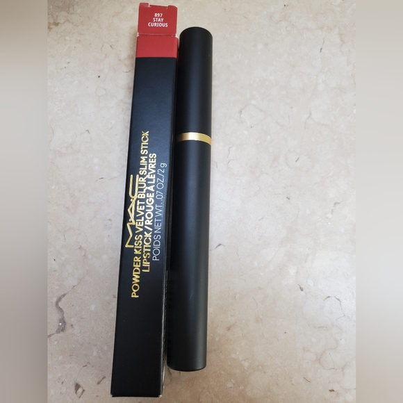 MAC "STAY CURIOUS" POWDER 💋 VELVET BLUR SLIM STICK - Picture 8 of 10